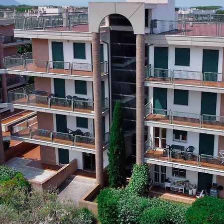 Le Residenze Di Santa Costanza - Il Lentisco Aparthotel San Vincenzo Exterior foto